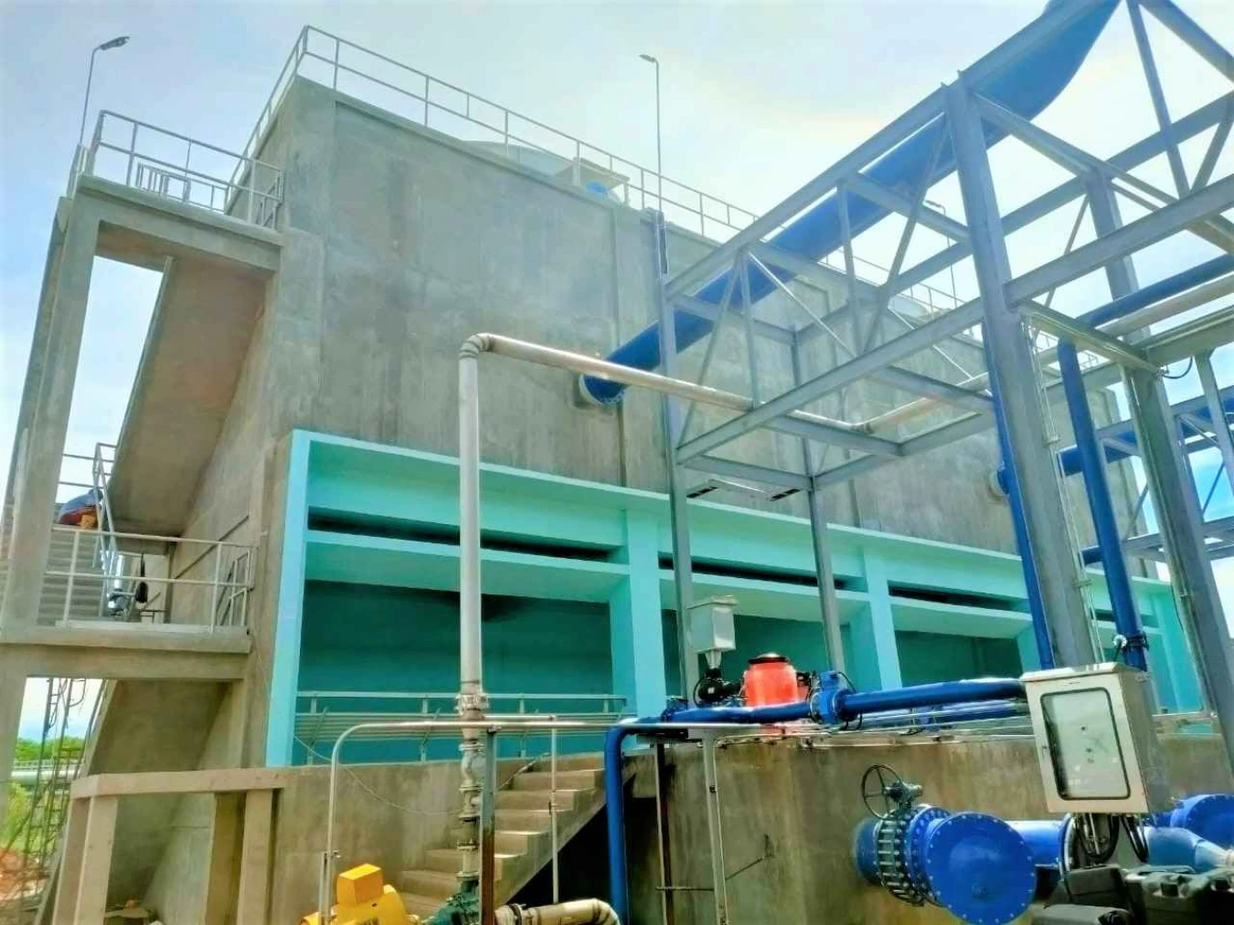 POND C/ TOWER 4000-UTILITY